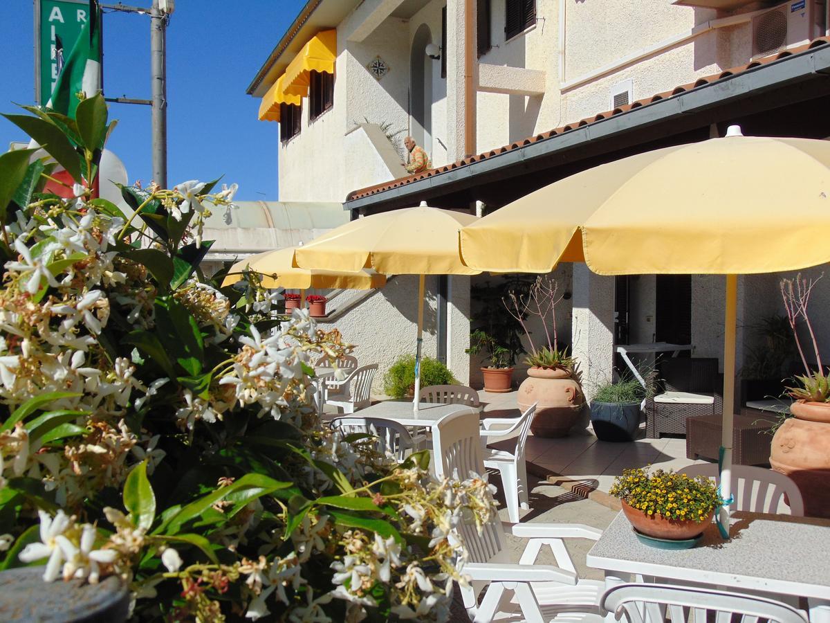 Hotel B&B Rispescia Grosseto Bagian luar foto