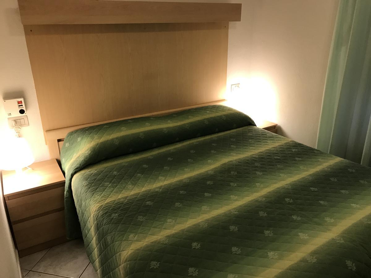 Hotel B&B Rispescia Grosseto Bagian luar foto