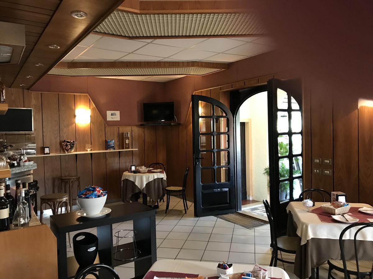 Hotel B&B Rispescia Grosseto Bagian luar foto
